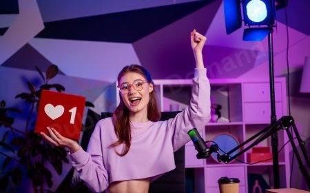 Viral AI Story How a Girl Became Famous Overnight