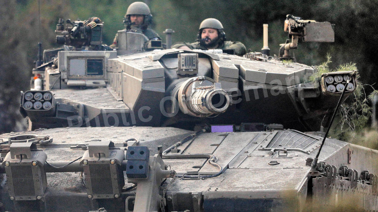 Israeli forces entering villages near Lebanon border during conflict